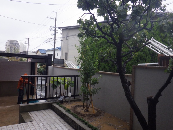 大阪市此花区の自宅　ソヨギ植栽後のお写真